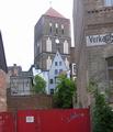 Nikolaikirche im Umfeld von Wohnen und Arbeiten